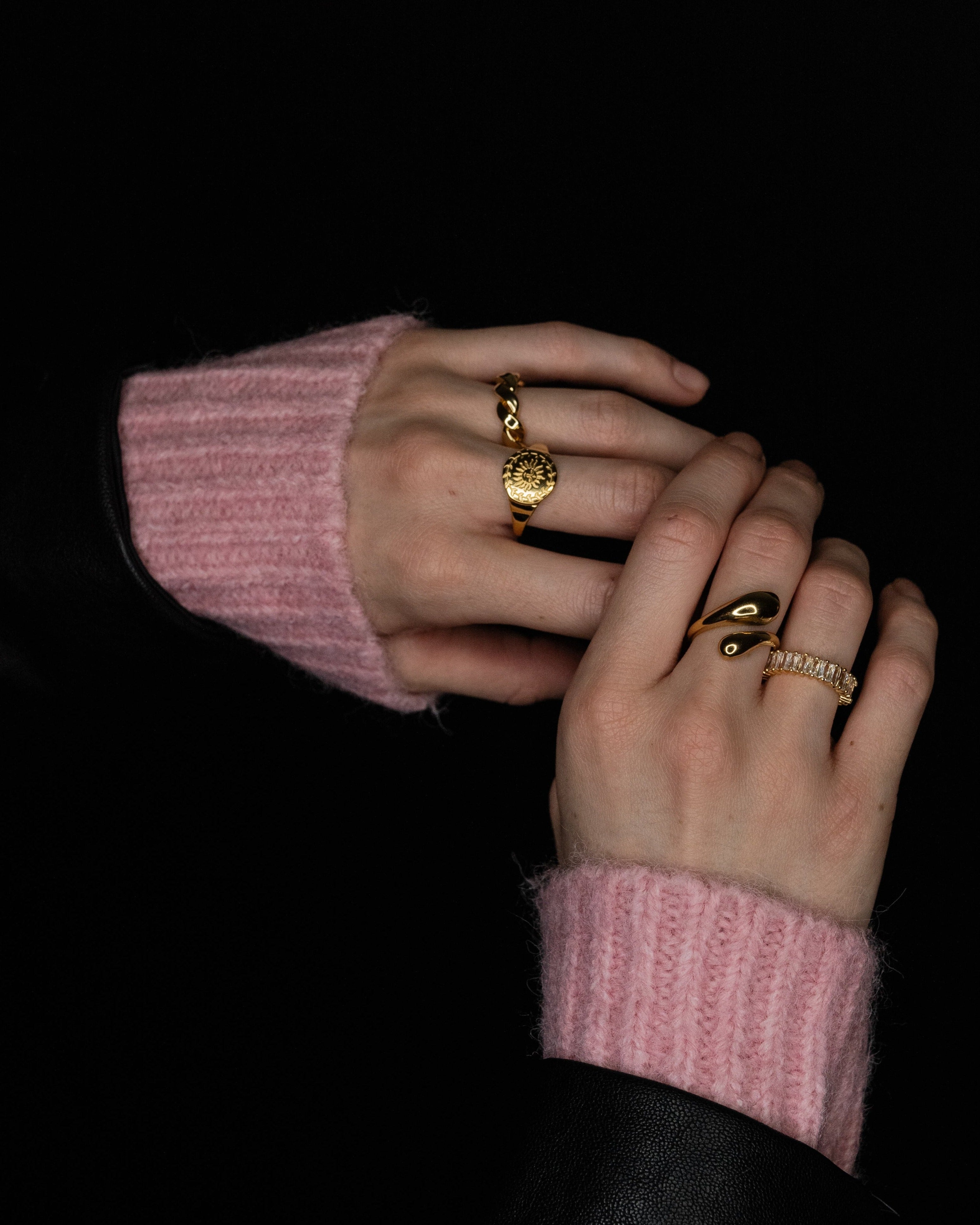 Hugs Ring