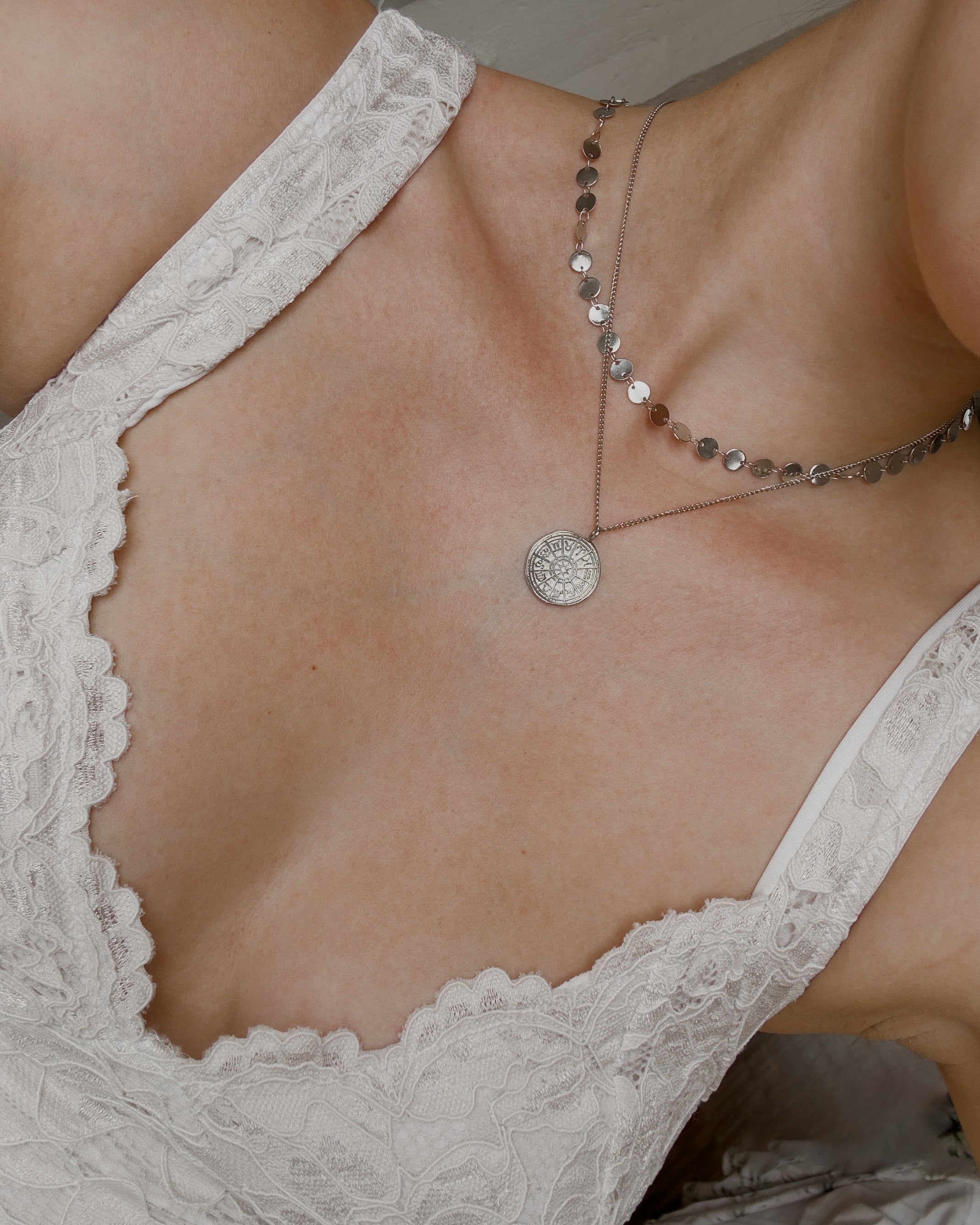 Lola Coin Choker