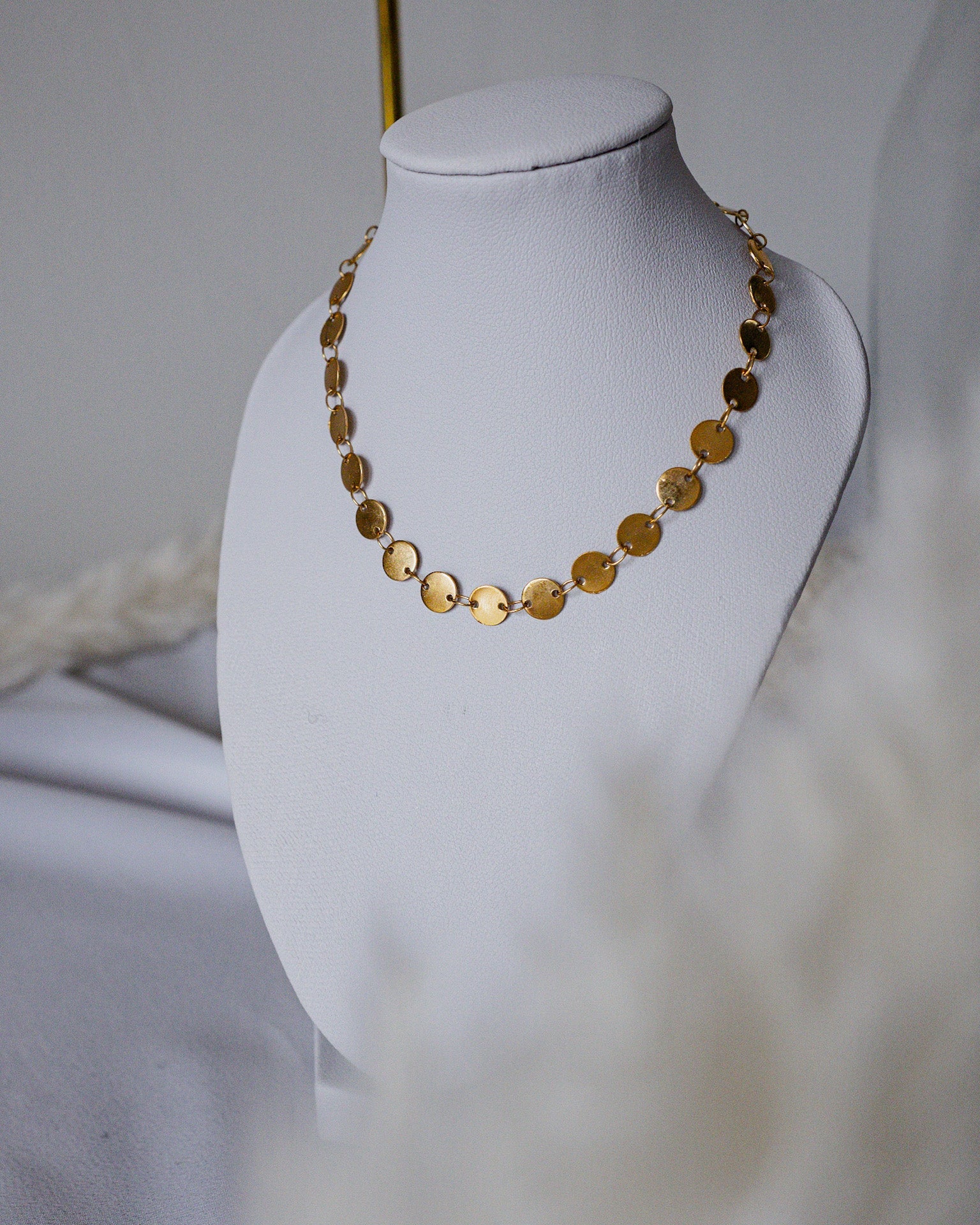 Lola Coin Choker